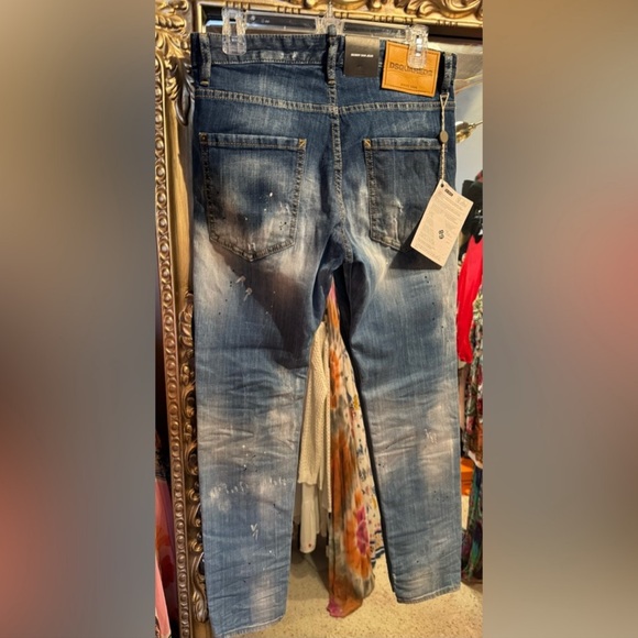 DSQUARED2 MSRP $819 NWT WASHED
JEANS SIZE IT38
$338 $819
Size: 1138 - Picture 4 of 8
